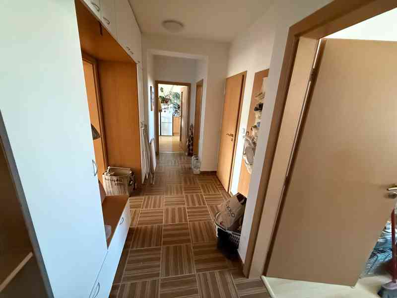 PRONÁJEM PROSTORNÉHO BYTU 3+1 V IVANČICÍCH U BRNA - foto 3