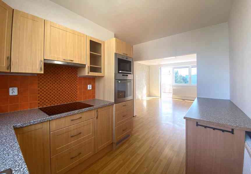 PRONÁJEM PROSTORNÉHO BYTU 3+1 V IVANČICÍCH U BRNA - foto 9