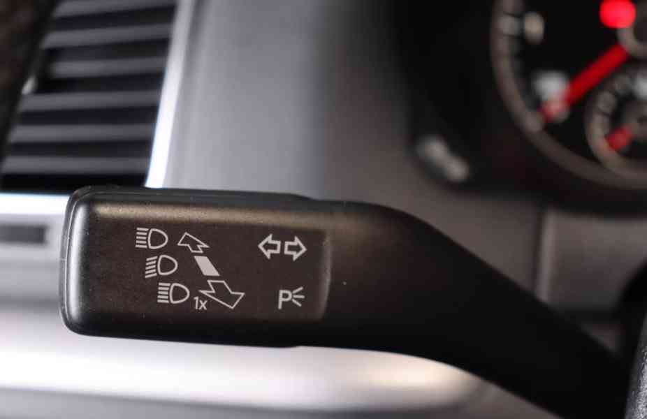 Volkswagen Sharan 2.0 TDI 4MOT Comfortline 103kw - foto 29