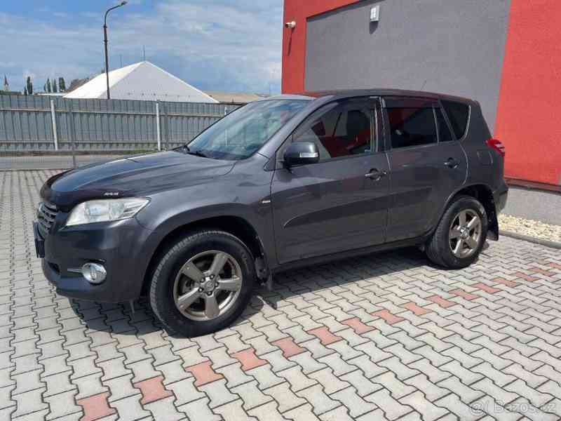 Toyota RAV4 2,2 4x4, r.v.12/2012 ODPOČET DPH - foto 4