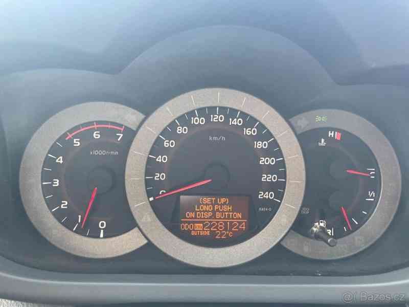 Toyota RAV4 2,2 4x4, r.v.12/2012 ODPOČET DPH - foto 3