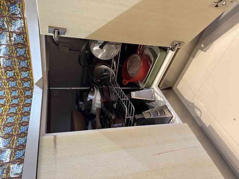 STARŠÍ KUCHYŇSKÁ LINKA SE SPOTŘEBIČI - foto 9