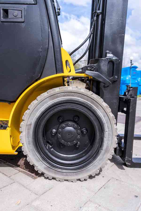 Vysokozdvižný vozík Yale GLP35VX - foto 6