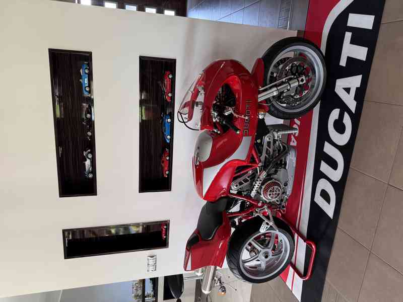 Ducati MH900e , Evoluzione , Mike Hailwood