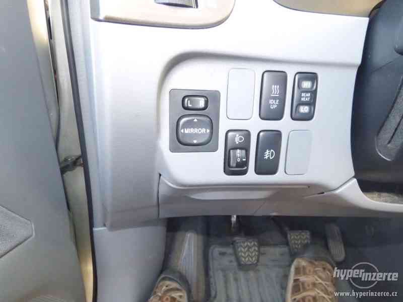 Toyota Avensis Verso - foto 20