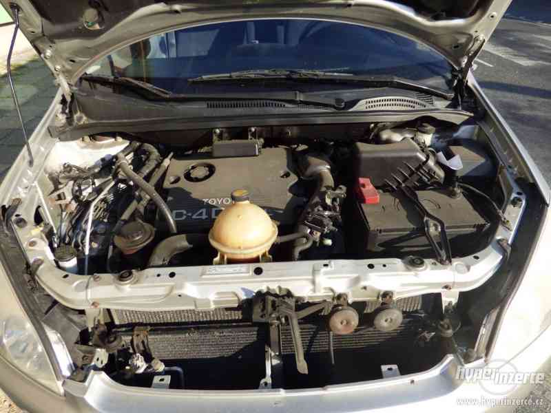 Toyota Avensis Verso - foto 21