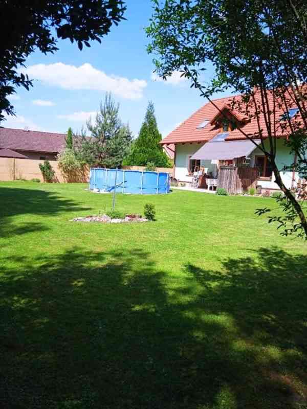 Garsonka-pokoj 22m, v  r. domě 1.patro s příslušenstvím - foto 24