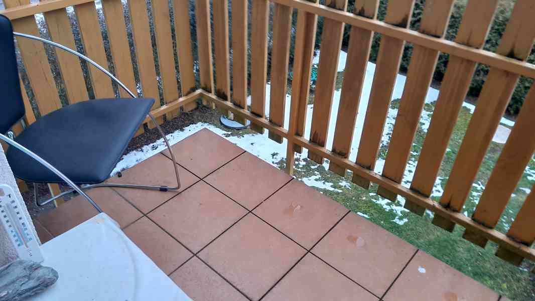 Garsonka-pokoj 22m, v  r. domě 1.patro s příslušenstvím - foto 6