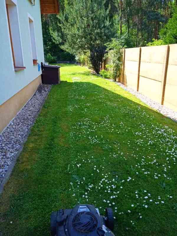 Garsonka-pokoj 22m, v  r. domě 1.patro s příslušenstvím - foto 22