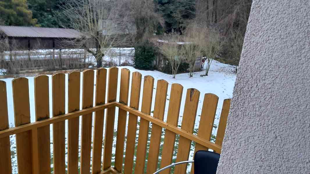 Garsonka-pokoj 22m, v  r. domě 1.patro s příslušenstvím - foto 7