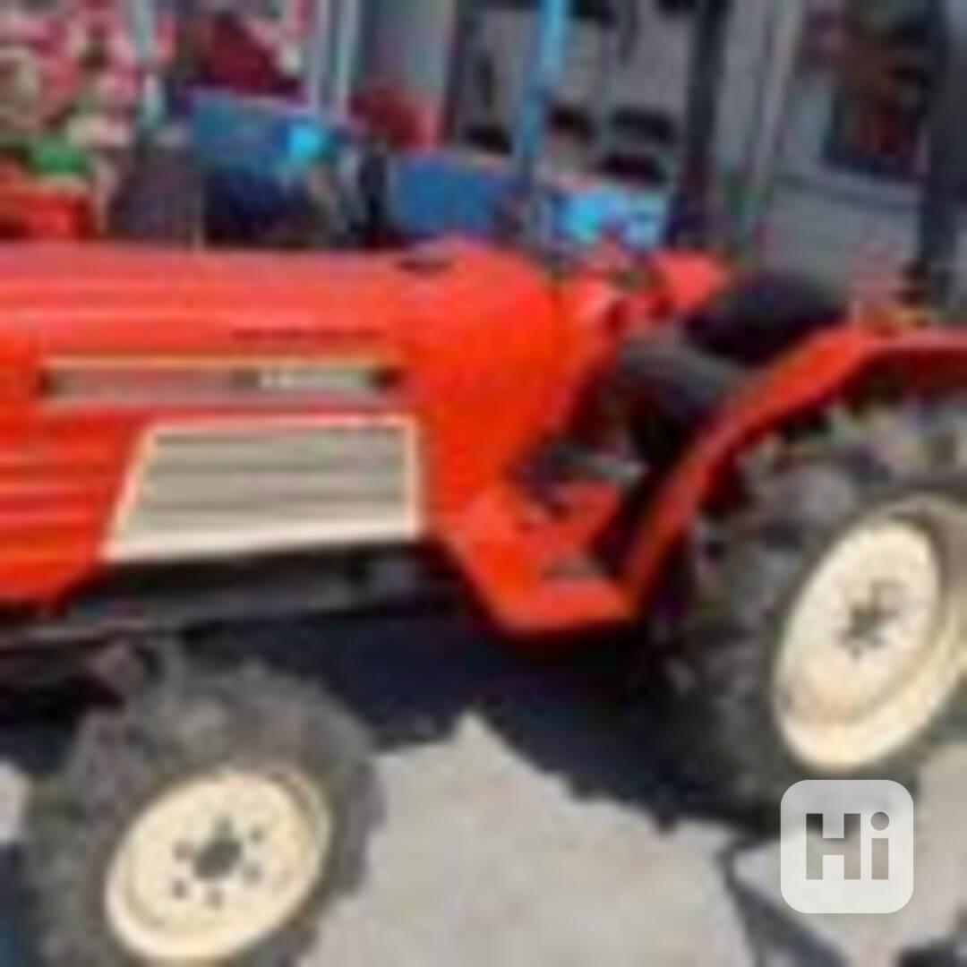 Traktor Yanmar YM22200 4X4 - foto 1