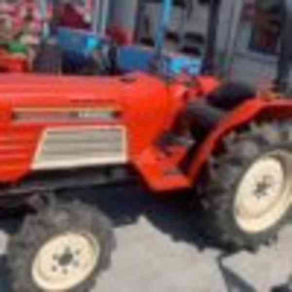 Traktor Yanmar YM22200 4X4 - foto 1