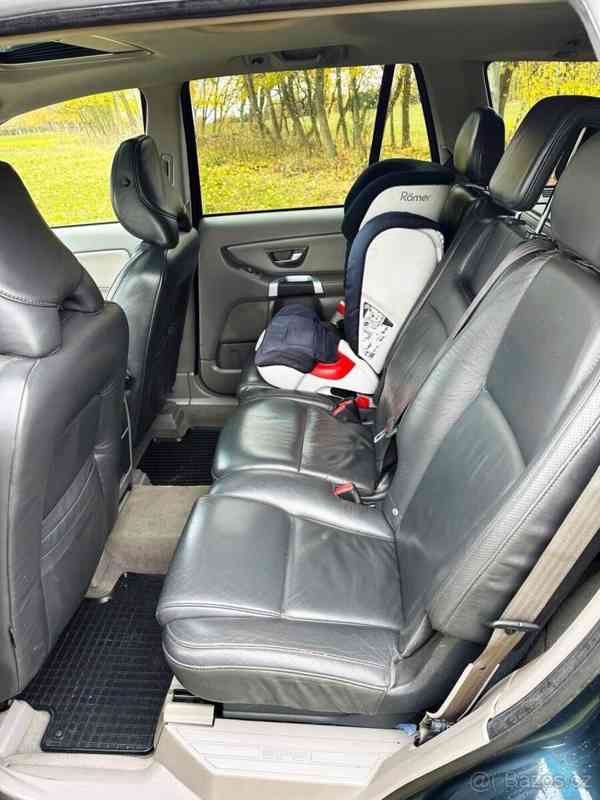 Volvo XC90 2,4   D AWD - foto 19