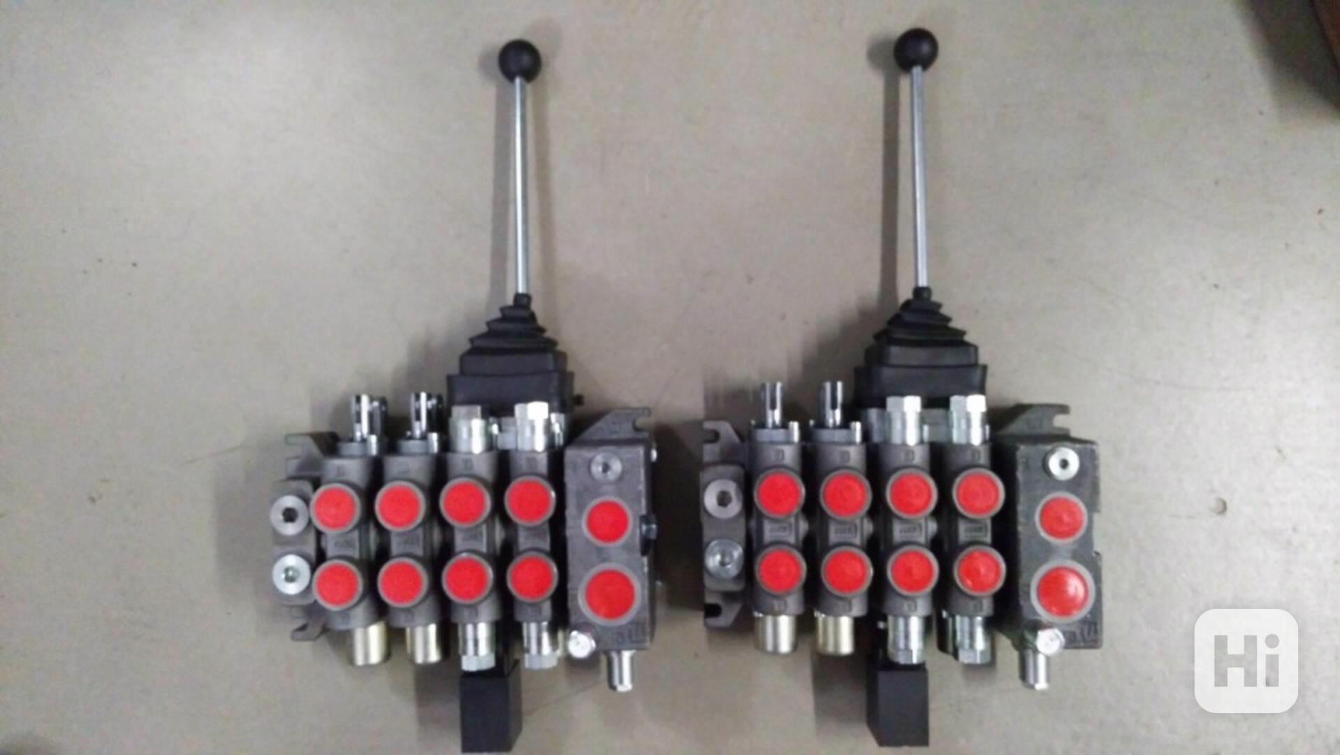 Hydraulický rozvaděč - 4 sekce - foto 1