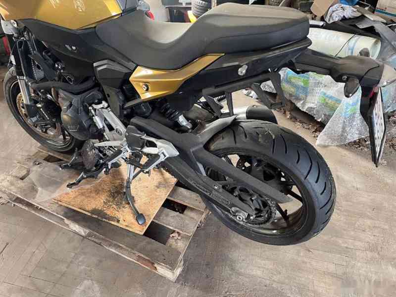 Bmw F900 XR 77KW Čr doklady Rok 6.2021 km 9tis - foto 3