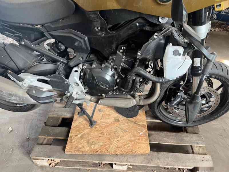 Bmw F900 XR 77KW Čr doklady Rok 6.2021 km 9tis - foto 5