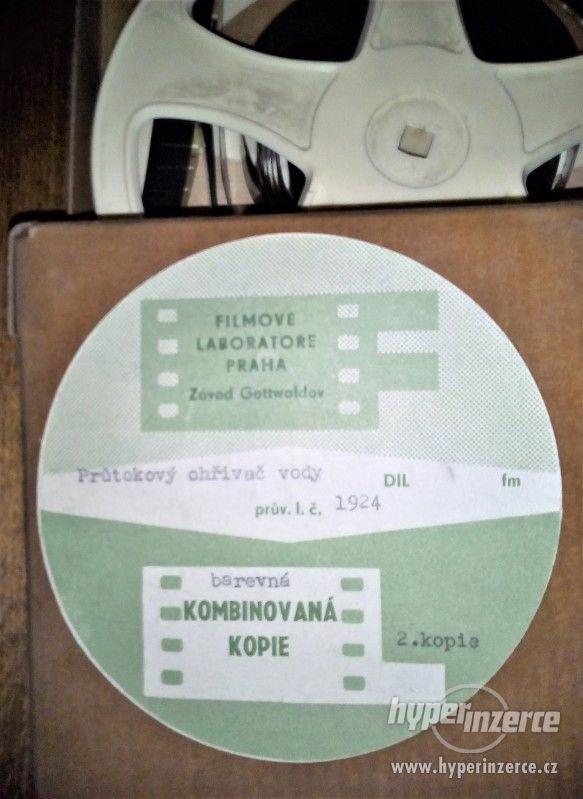 VHS kazety s profi filmy +obalu a i prázdné a další věci... - foto 23