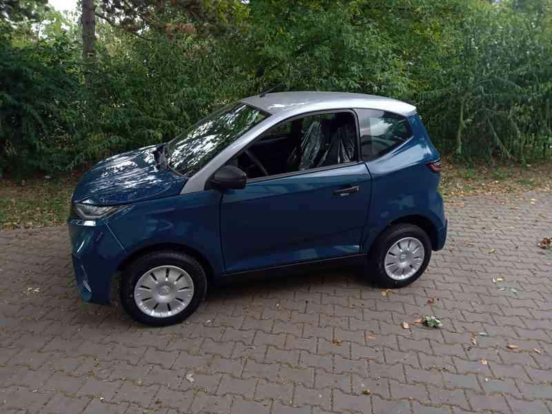 Aixam CITY, Pack Ambition Smaragd - auto od 15 let - foto 3