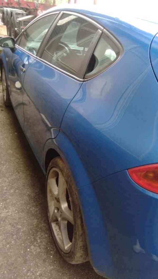 Seat Leon bouraný - foto 3