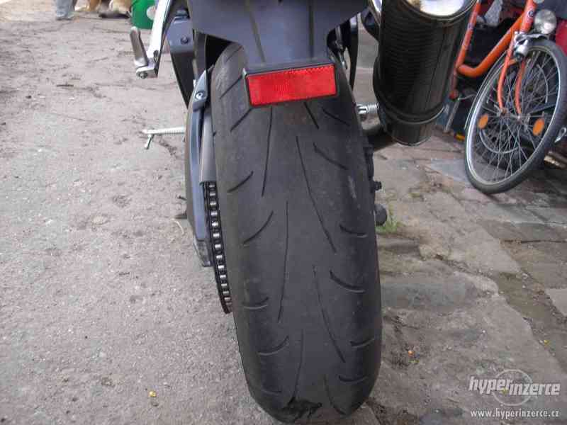 Yamaha YZF-R6 - foto 9