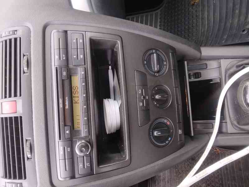 Škoda Octavia  1.4 Mpi 59 Kw - foto 8