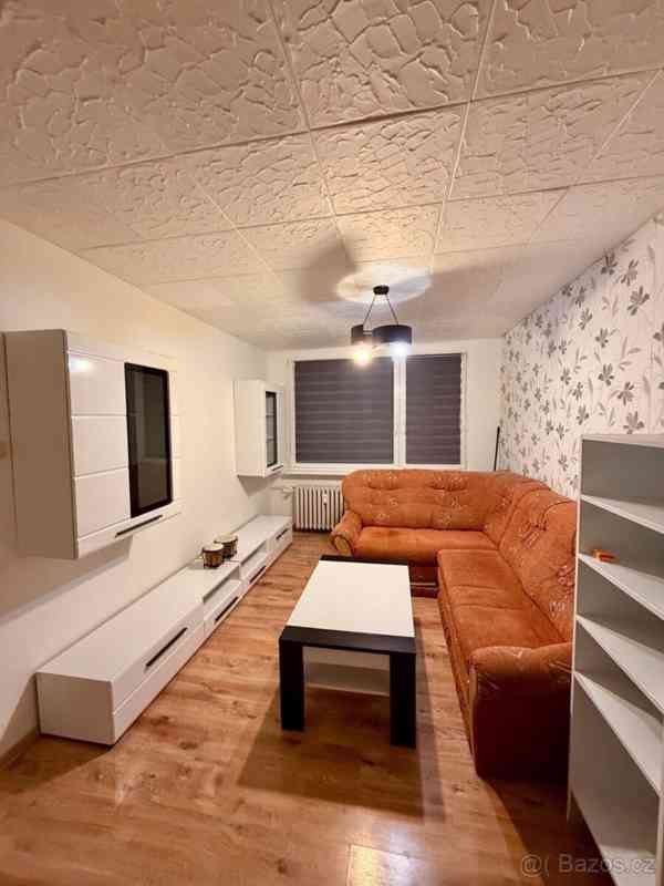 Pronájem bytu 2+kk v ulici Višňová - foto 2