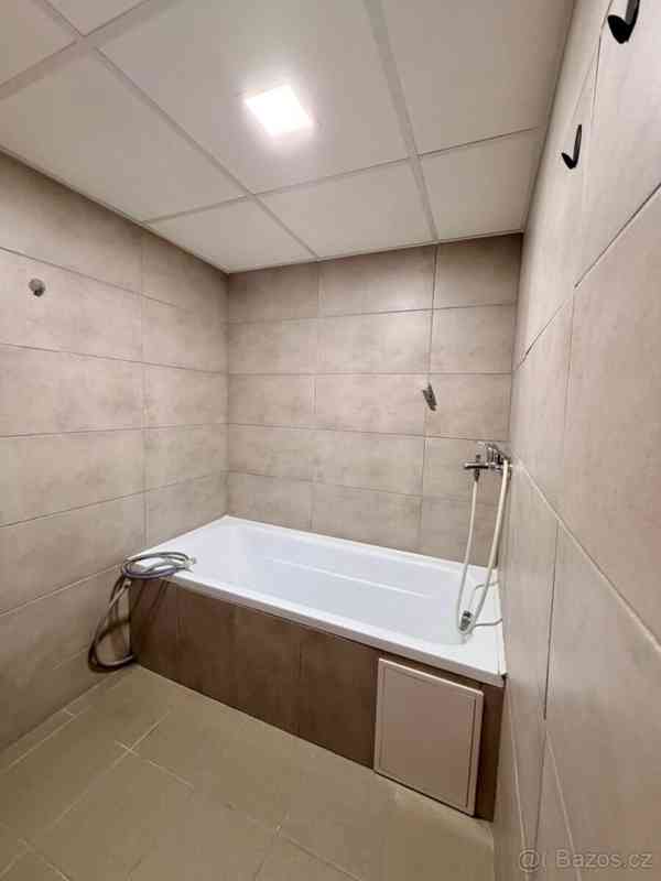 Pronájem bytu 2+kk v ulici Višňová - foto 6