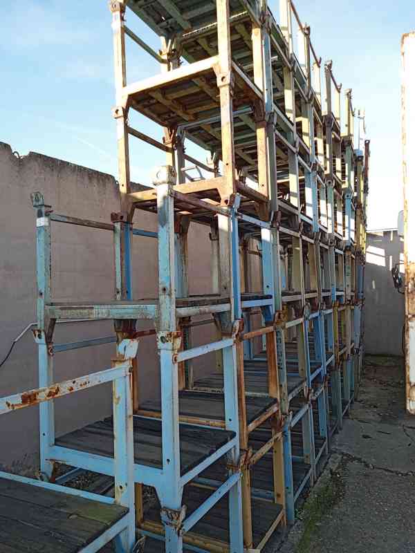 stohovatelné palety - foto 2