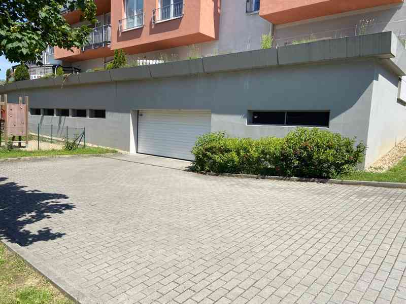 PRODEJ GARÁŽOVÉHO STÁNÍ  NA ULICI ŘÍČANSKÁ, BRNO-BYSTRC - foto 15