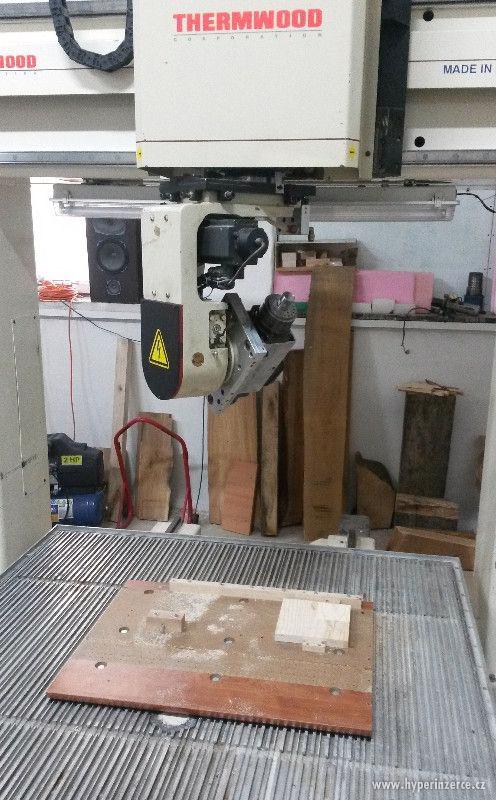 CNC frézka Thermwood C67 pětiosá r.v.2000 - foto 3