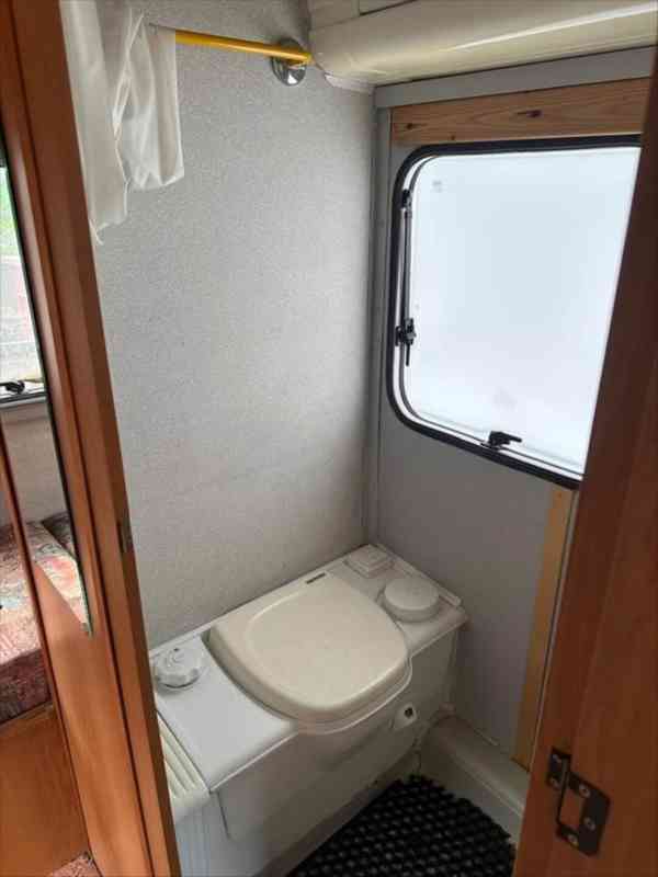 Ford Transit 2,5   obytný vůz - foto 6