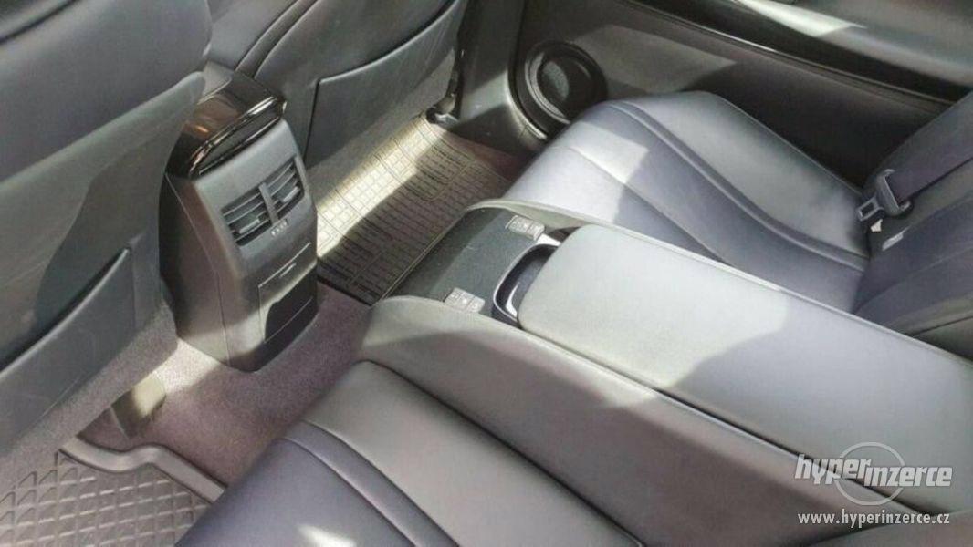 Toyota Mirai FuelCell FCV vodík 114kw - foto 5