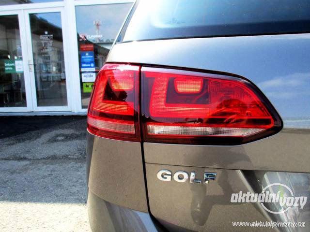 Volkswagen Golf 2.0, nafta, automat, RV 2017, kůže - foto 3