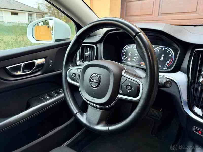 Volvo V60 T4 140kW, Automat, 2020 - foto 12