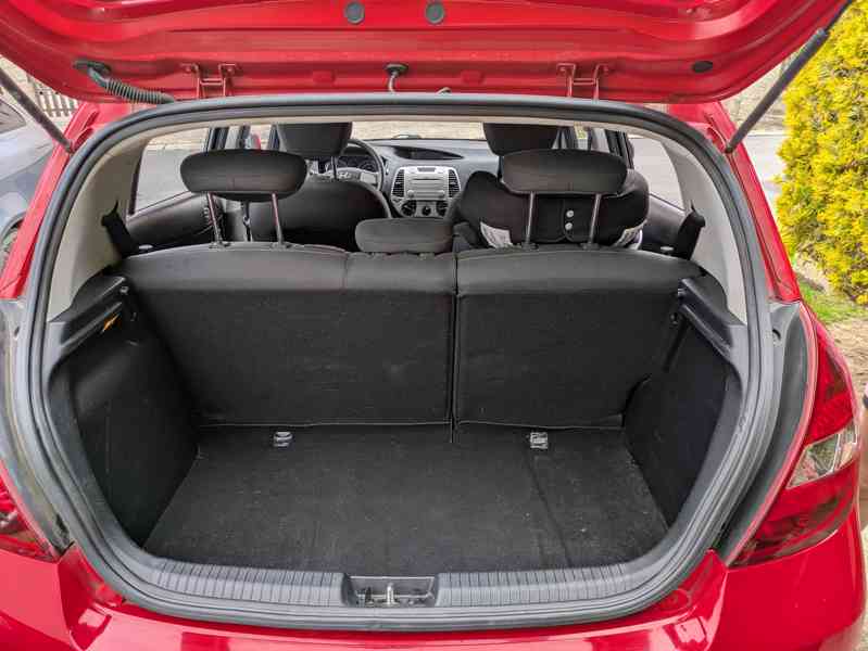 Hyundai i20  - foto 8