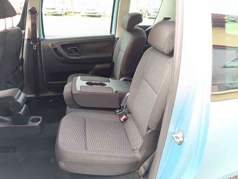 Škoda Roomster 1.6 TDi Tažné/1MAJ/Panorama - foto 12
