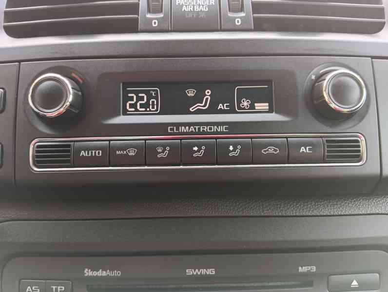 Škoda Roomster 1.6 TDi Tažné/1MAJ/Panorama - foto 21