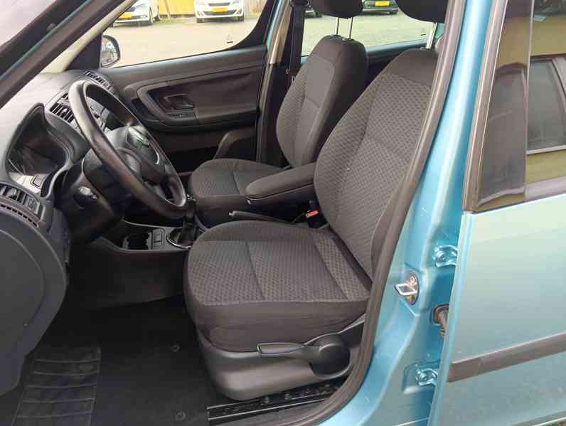 Škoda Roomster 1.6 TDi Tažné/1MAJ/Panorama - foto 10