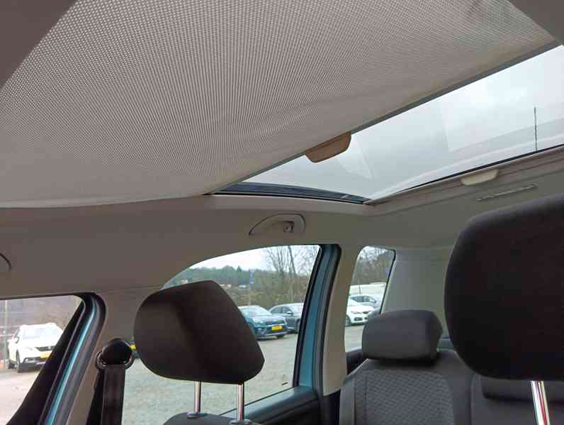 Škoda Roomster 1.6 TDi Tažné/1MAJ/Panorama - foto 26