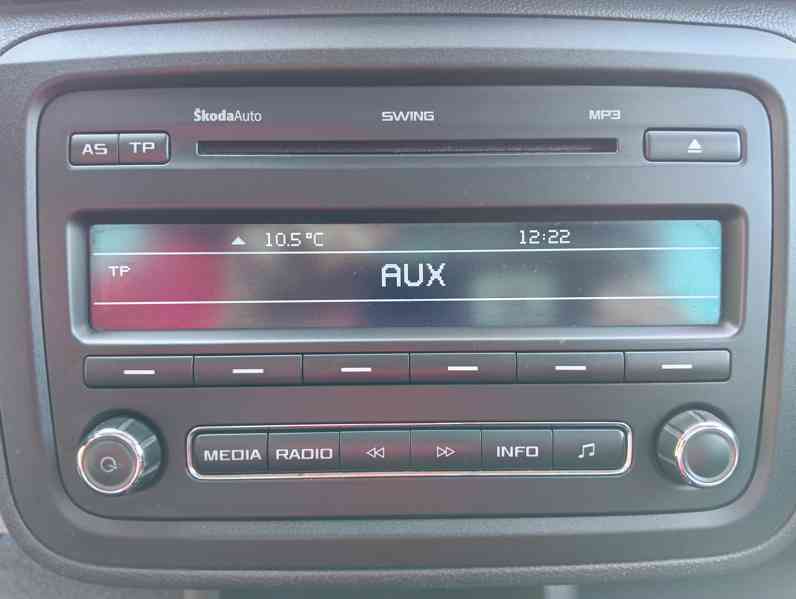 Škoda Roomster 1.6 TDi Tažné/1MAJ/Panorama - foto 23