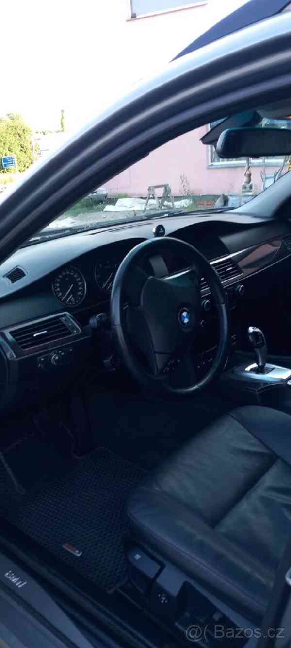 BMW Řada 5 2,5 - foto 17