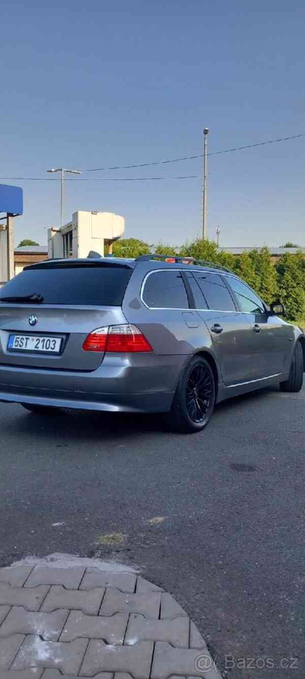 BMW Řada 5 2,5 - foto 16
