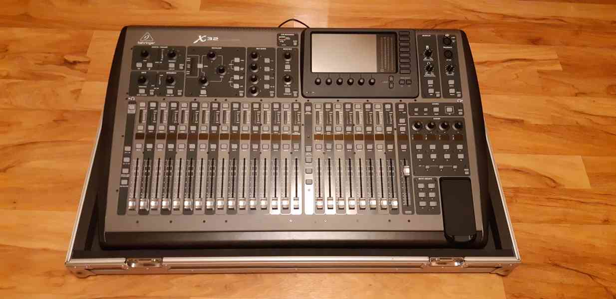 Behringer X32 - foto 4