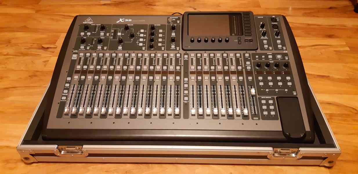 Behringer X32 - foto 6