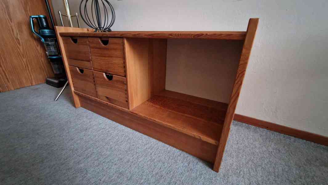 Komoda dřevo se zásuvkami - foto 3