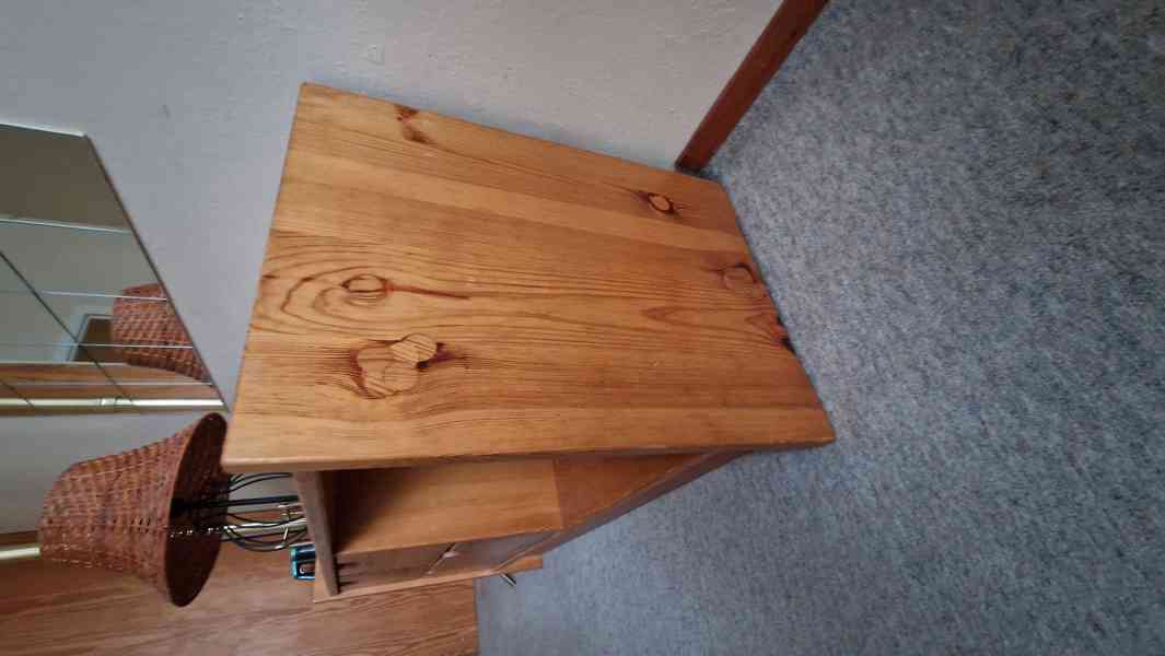 Komoda dřevo se zásuvkami - foto 2