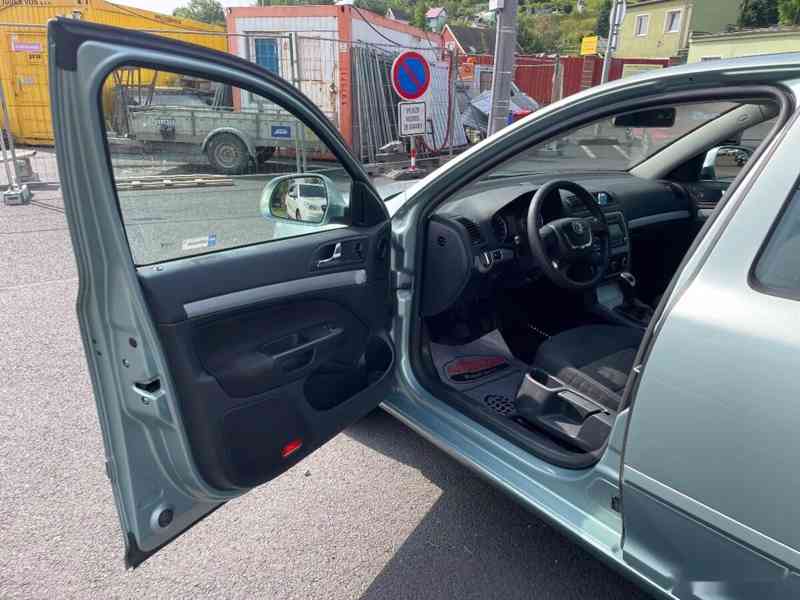 Škoda Octavia, 1,6 TDi 77kW, SERVISKA - foto 14