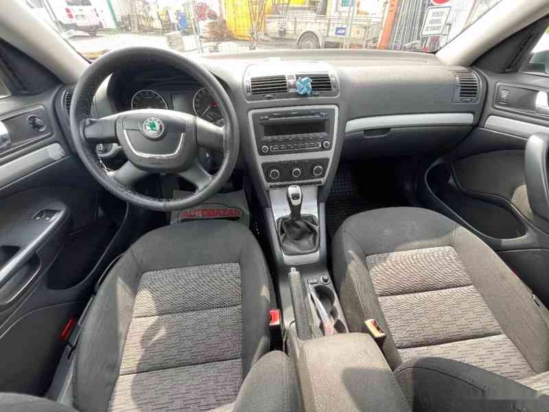 Škoda Octavia, 1,6 TDi 77kW, SERVISKA - foto 12