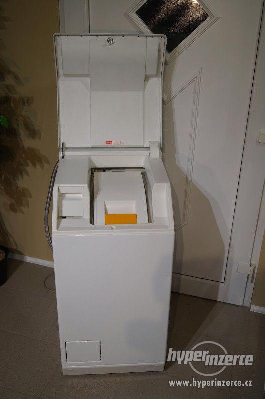 Miele pračka vrchní plnění W 627 softtronic, voštinový buben - foto 12