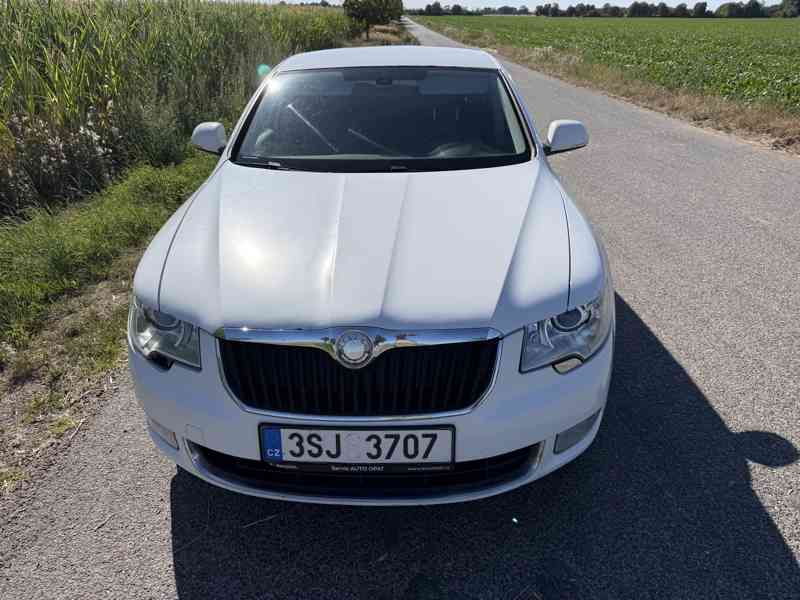 Škoda Superb - foto 1